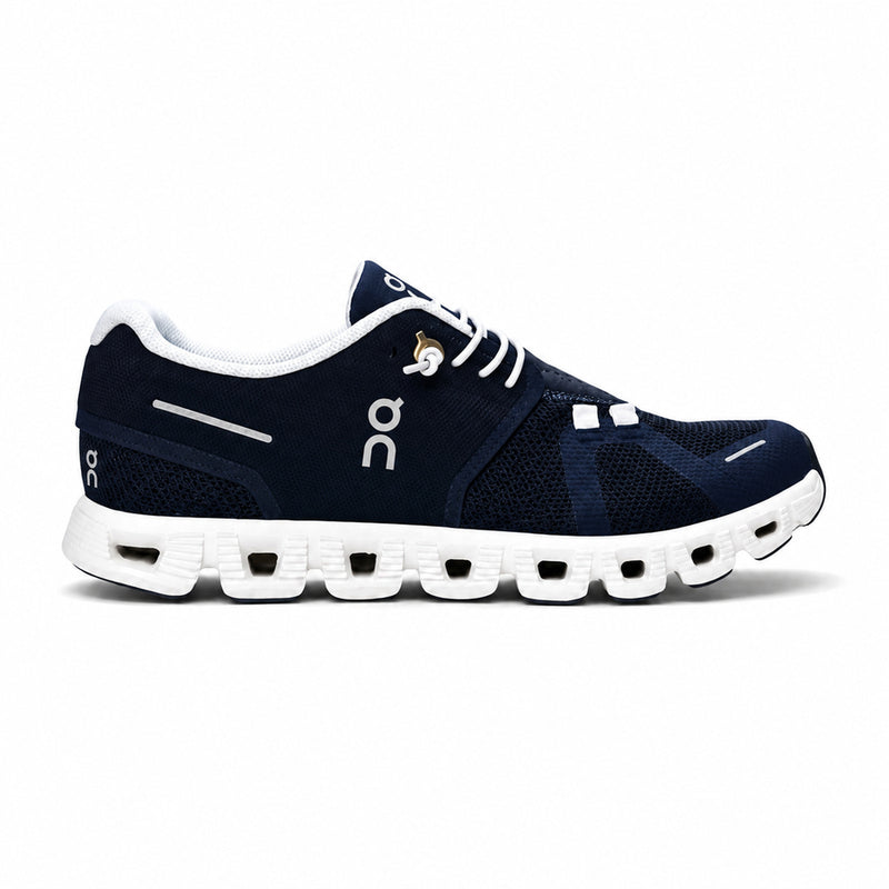 On Cloud 5 Waterproof (WMN) – Midnight  White